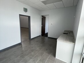 331 Corporate Wood Dr, Magnolia, TX à louer Photo intérieure– Image 2 sur 7