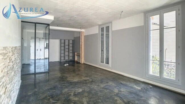 Plus de détails pour Local commercial à louer