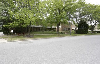 Plus de détails pour 81 Executive Blvd, Farmingdale, NY - Bureau à louer