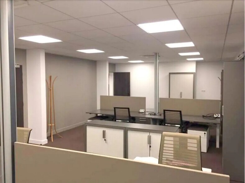 Bureau dans Le Vésinet à louer - Photo de l’immeuble – Image 3 sur 20