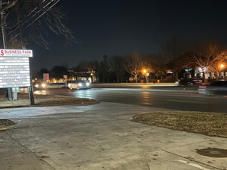 1103 Keller Pky, Keller, TX à louer - Photo de l’immeuble – Image 3 sur 17