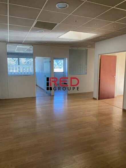 Bureau dans Aubagne à louer - Photo intérieure – Image 3 sur 5