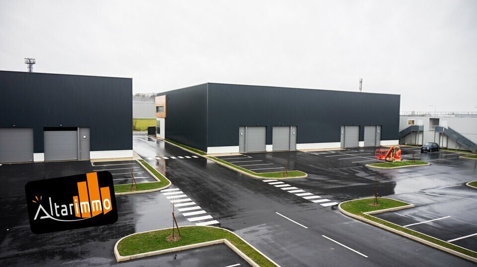 Local d’activités dans Gellainville à louer - Photo de l’immeuble – Image 3 sur 9
