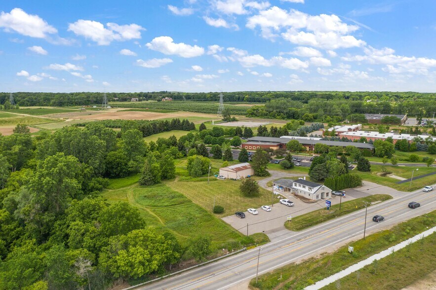 65575 Van Dyke Rd, Washington, MI à louer - Photo de l’immeuble – Image 2 sur 12