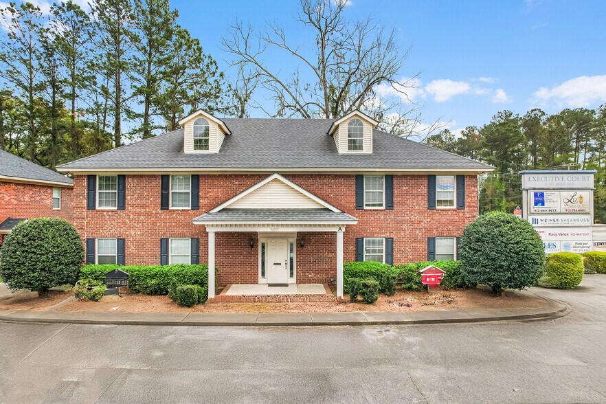 10375 Ford Ave, Richmond Hill, GA à vendre - Photo principale – Image 1 sur 31