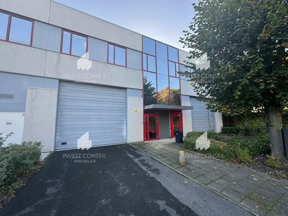 Local d’activités dans Villepinte à louer Photo de l’immeuble– Image 1 sur 13