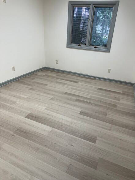 7373 Hodgson Memorial Dr, Savannah, GA à louer - Photo de l’immeuble – Image 2 sur 15