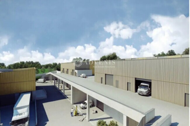 Plus de détails pour Local d’activités à vendre