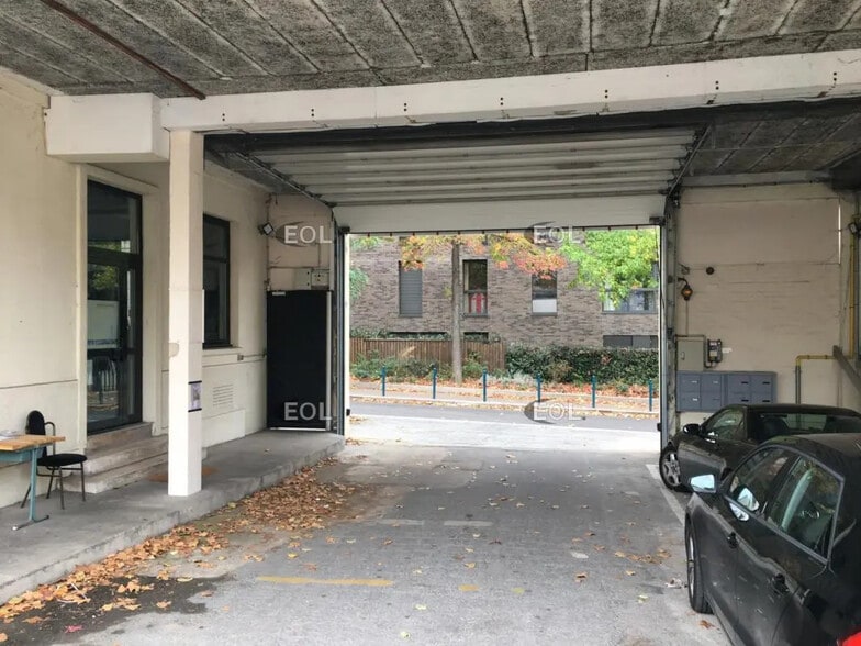 Local d’activités dans Pantin à louer - Photo de l’immeuble – Image 3 sur 4