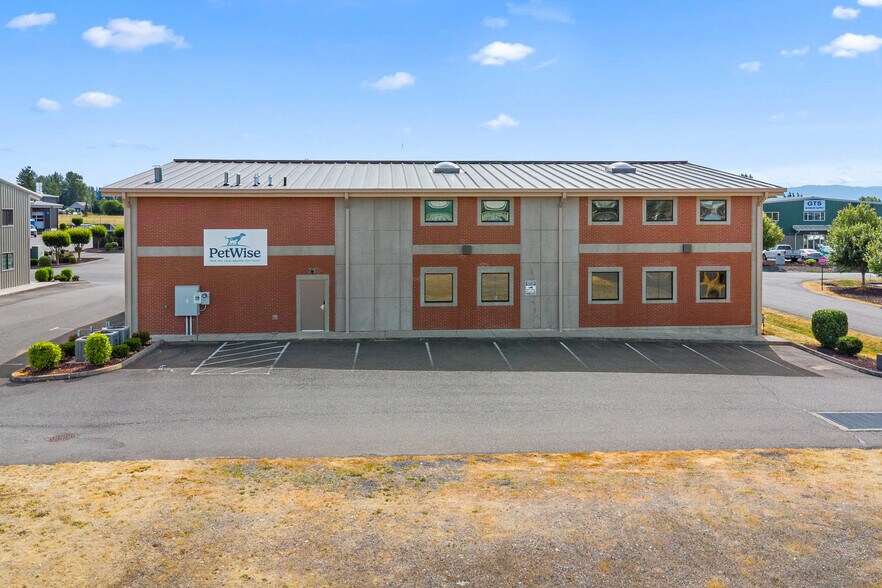 1370 Admiral Pl, Ferndale, WA à louer - Photo de l’immeuble – Image 3 sur 13