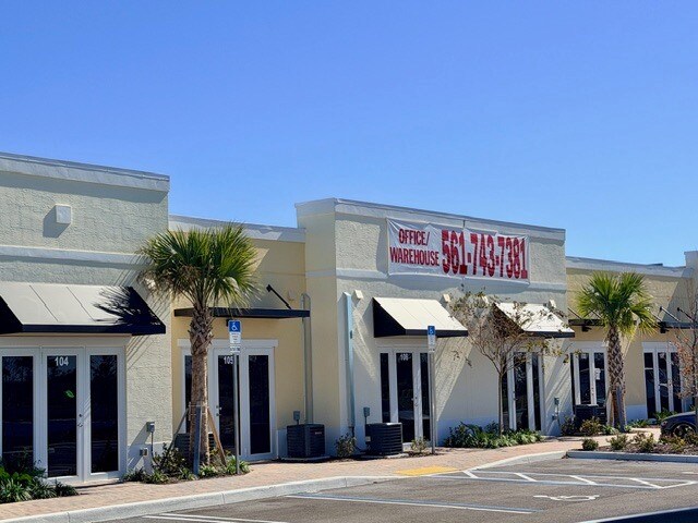 11950 SW Tom Mackie Blvd, Port Saint Lucie, FL à louer - Photo de l’immeuble – Image 2 sur 11