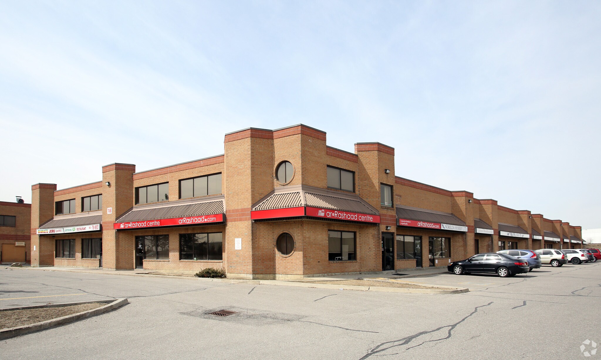 18 Automatic Rd, Brampton, ON à louer Photo principale– Image 1 sur 7