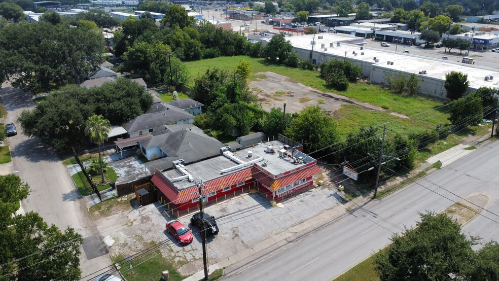 703 S 75th St, Houston, TX à vendre - Photo principale – Image 1 sur 14