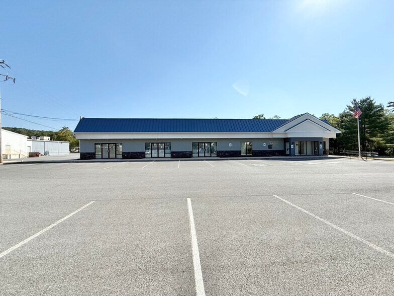 100 W 1st St, Parkesburg, PA à louer - Photo de l’immeuble – Image 2 sur 13