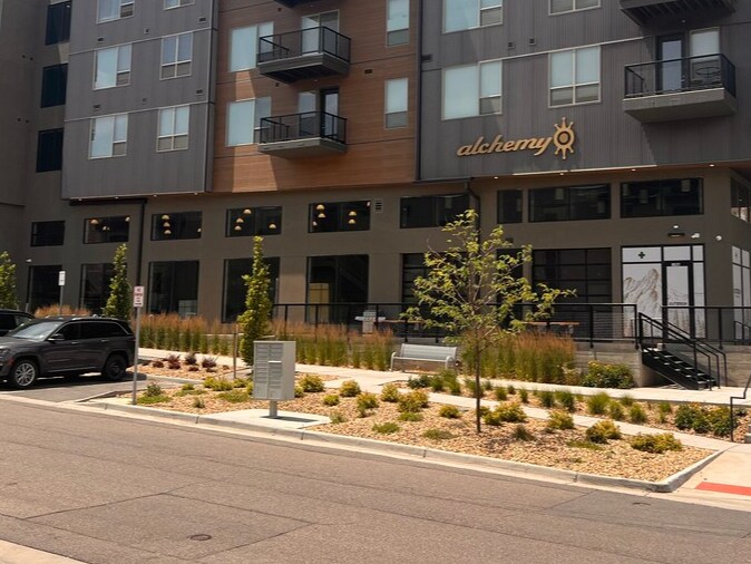 18475 Colfax Ave, Golden, CO à louer - Photo de l’immeuble – Image 2 sur 34