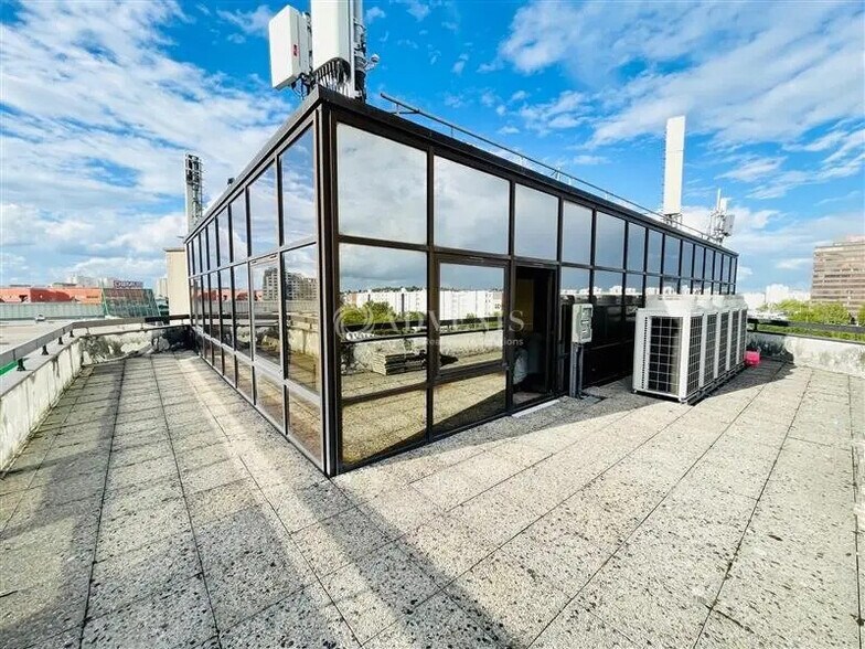 Bureau dans Rosny-sous-Bois à louer - Photo de l’immeuble – Image 1 sur 9
