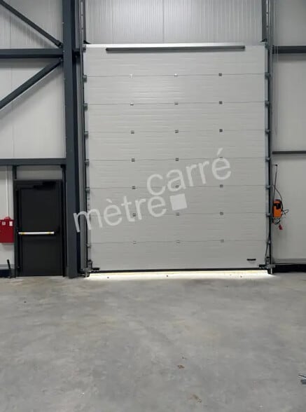 Local d’activités dans Carquefou à louer - Photo de l’immeuble – Image 3 sur 6