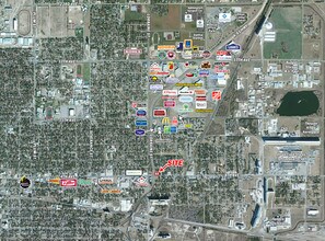 1418 E 4th Ave, Hutchinson, KS - Vue aérienne  vue de carte