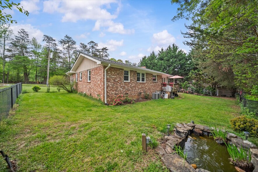 909 State Park Rd, Greenville, SC à vendre - Photo de l’immeuble – Image 3 sur 7