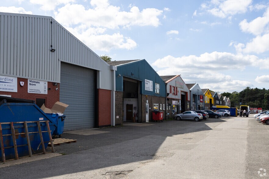 Burns Way, Horsham à louer - Photo de l’immeuble – Image 3 sur 4