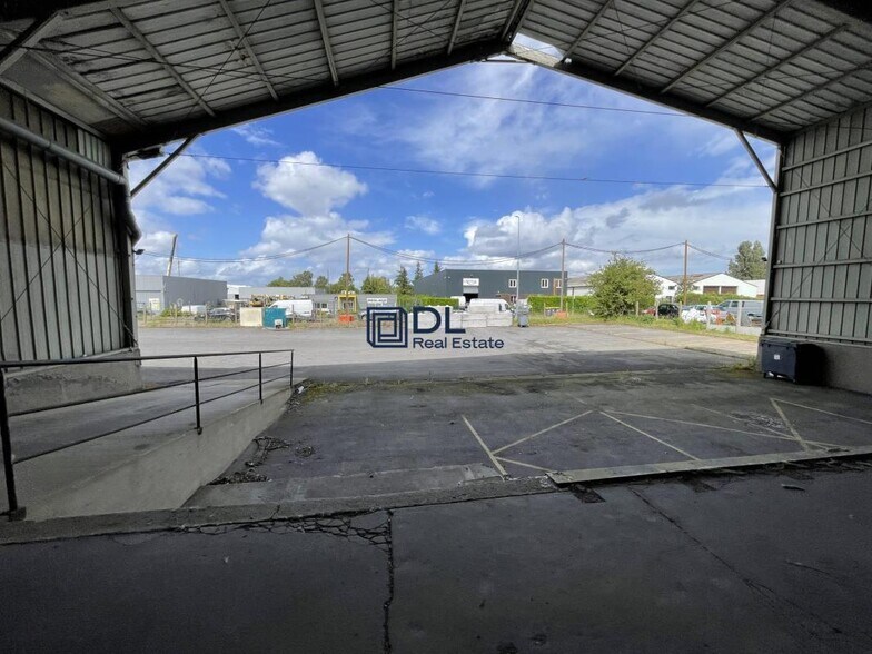 Industriel/Logistique dans Seclin à vendre - Photo de l’immeuble – Image 2 sur 10