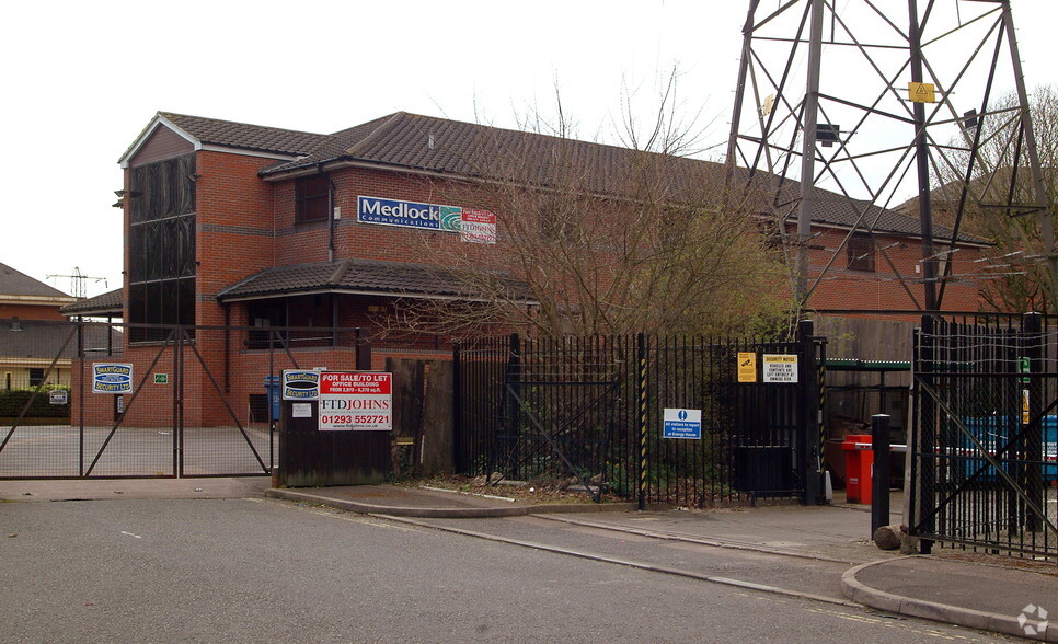 Henson Rd, Crawley à louer - Photo de l’immeuble – Image 3 sur 3