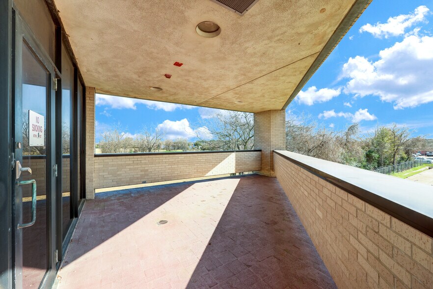 7638 Spring Cypress Rd, Spring, TX à vendre - Photo de l’immeuble – Image 3 sur 12