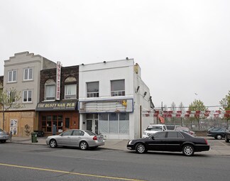 Plus de détails pour 2208 Danforth Av, Toronto, ON - Local commercial à vendre