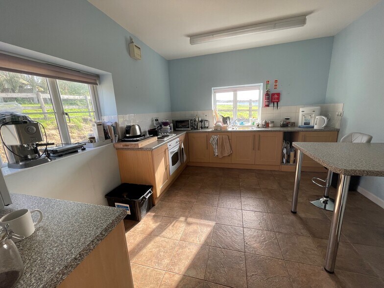 Brickfields, Maperton à louer - Photo de l’immeuble – Image 2 sur 4