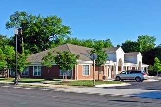 10614 Warwick Ave, Fairfax, VA à louer Photo intérieure– Image 1 sur 32