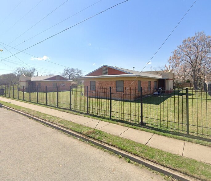 713 S 10th St, Waco, TX à vendre - Photo de l’immeuble – Image 2 sur 4