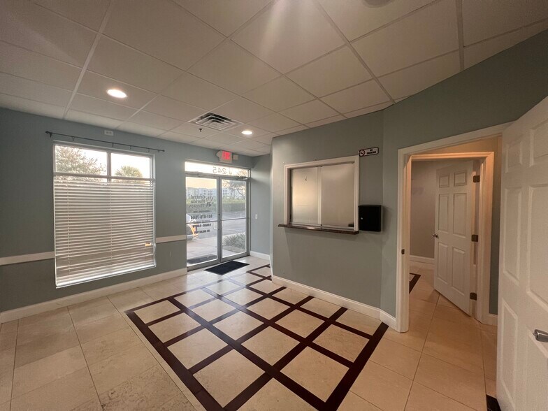245 Bellagio Cir, Sanford, FL à louer - Photo de l’immeuble – Image 3 sur 16