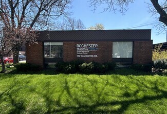 Plus de détails pour 190 Washington Ave, Batavia, NY - Santé à vendre