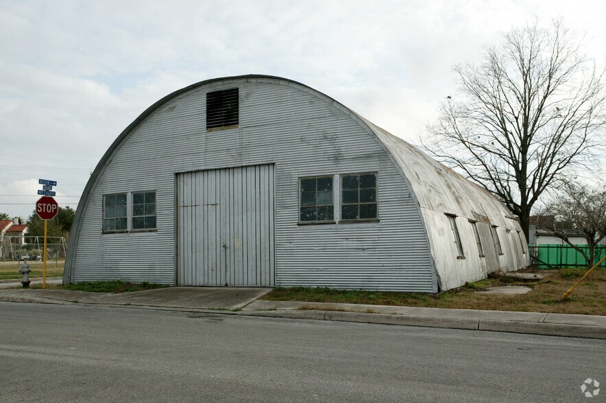 322 Lucas St, San Antonio, TX à louer - Photo de l’immeuble – Image 2 sur 33