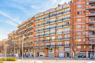 Plus de détails pour Local commercial à louer