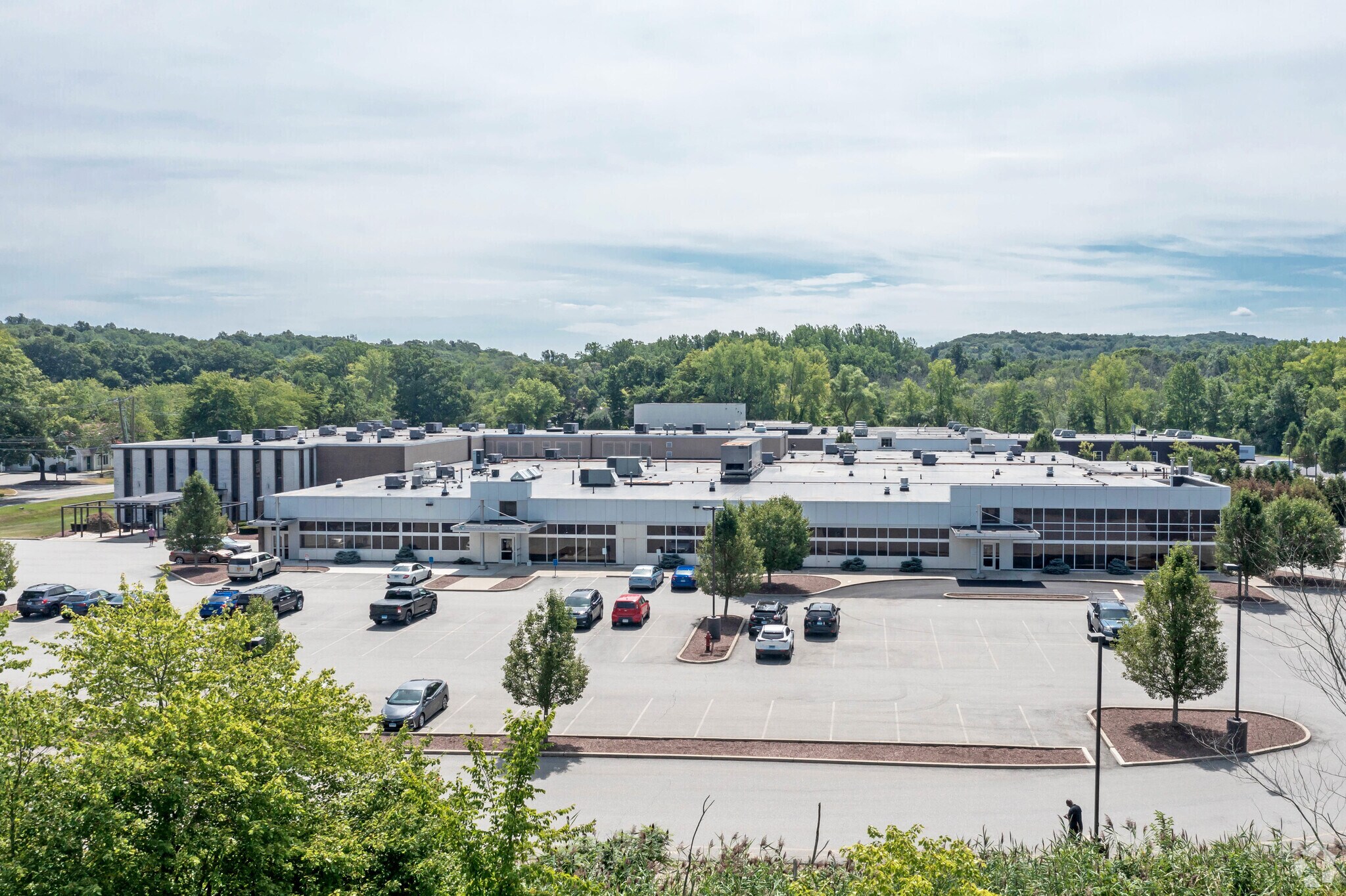 901 Ethan Allen Hwy, Ridgefield, CT à louer Photo de l’immeuble– Image 1 sur 28