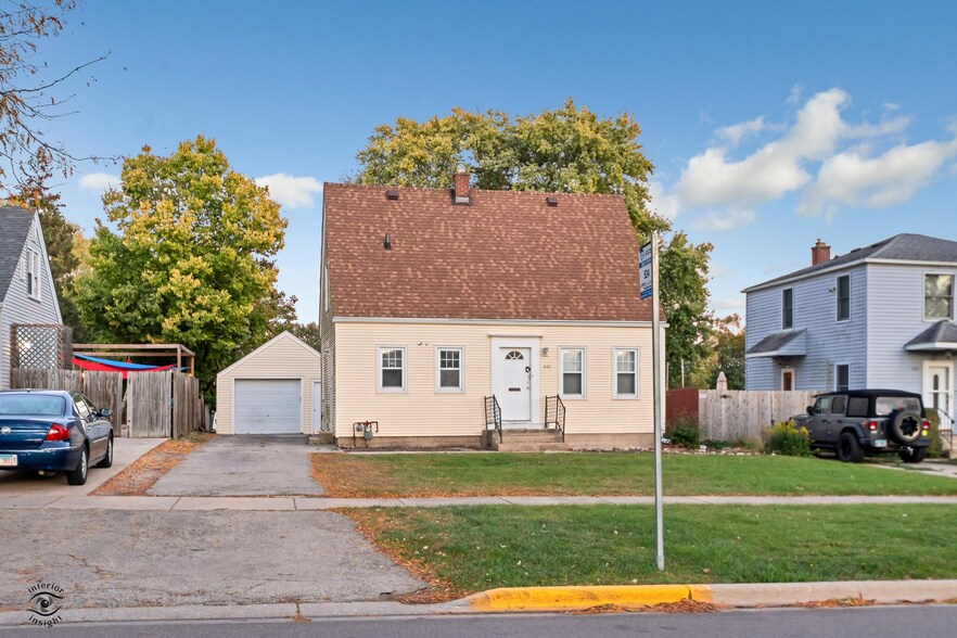 440 S Gladstone Ave, Aurora, IL à vendre - Photo principale – Image 1 sur 1