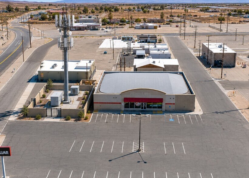 13247 Jones St, Trona, CA à vendre - Photo de l’immeuble – Image 3 sur 36