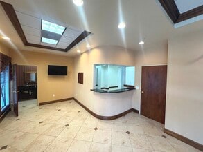 14131 Metropolis Ave, Fort Myers, FL à louer Photo intérieure– Image 1 sur 6