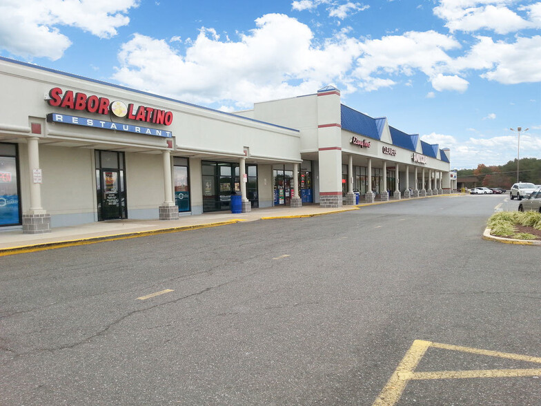 2876-2984 Dale Blvd, Dale City, VA à louer - Photo de l’immeuble – Image 2 sur 2