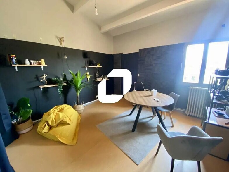 Bureau dans Bordeaux à louer - Photo de l’immeuble – Image 1 sur 4