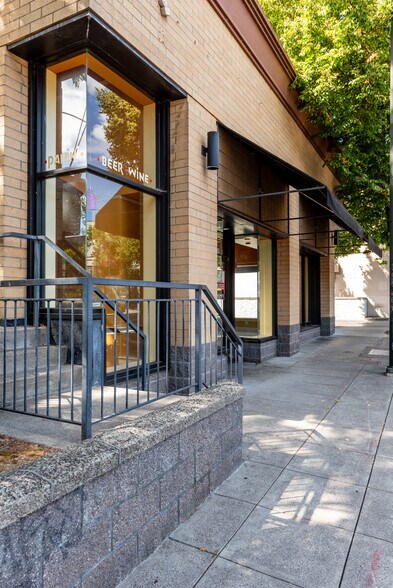 1403-1445 NE Weidler St, Portland, OR à louer - Photo de l’immeuble – Image 3 sur 8