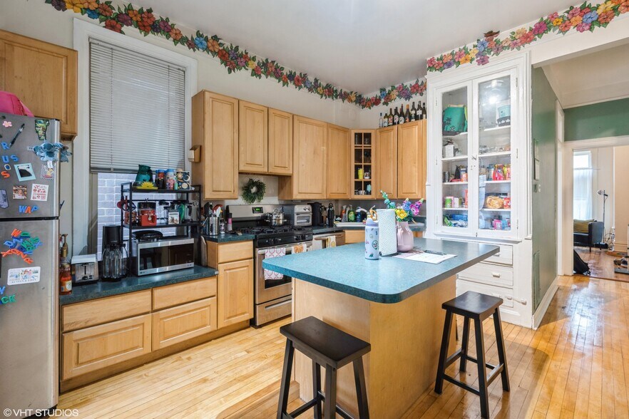 1120 W Newport Ave, Chicago, IL à vendre - Photo intérieure – Image 3 sur 5