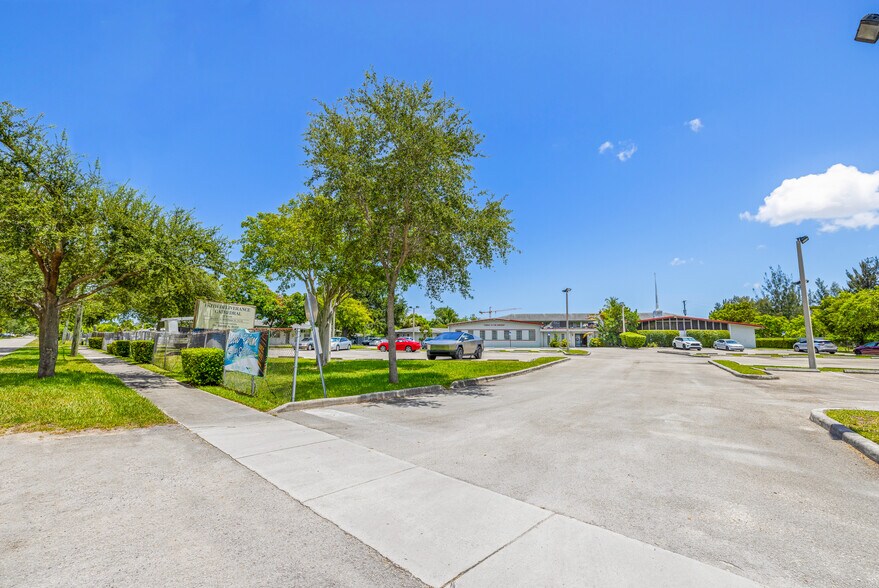 1180 NW 99th St, Miami, FL à vendre - Photo de l’immeuble – Image 2 sur 23