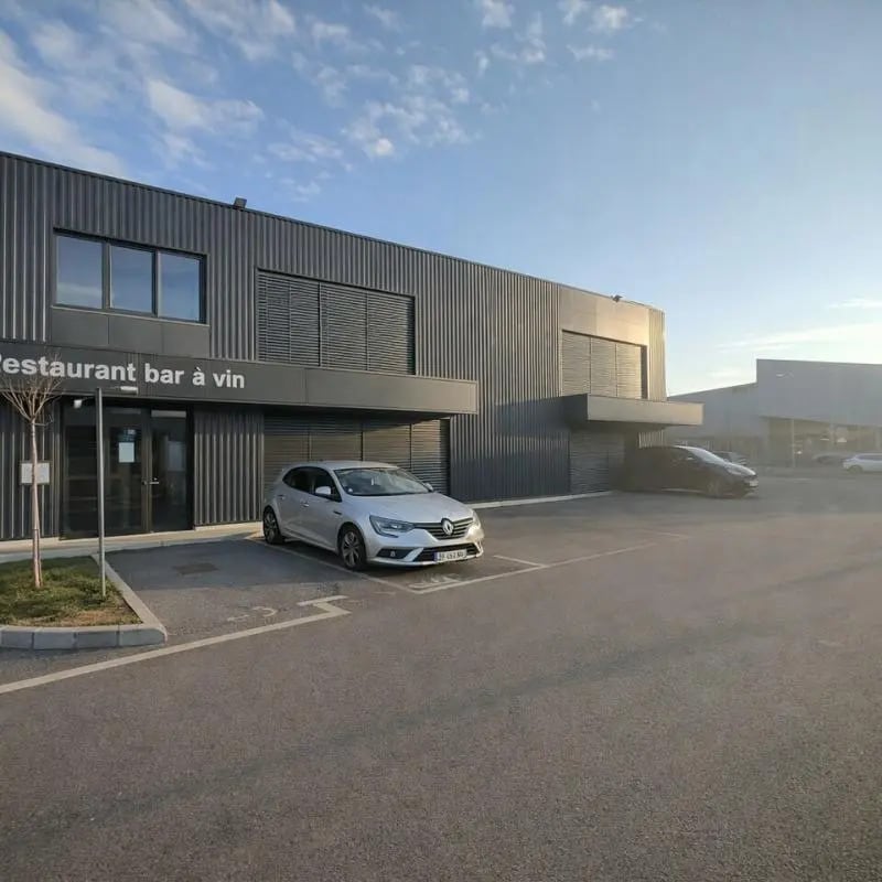 Local commercial dans Vaulx-Milieu à louer Photo de l’immeuble– Image 1 sur 12