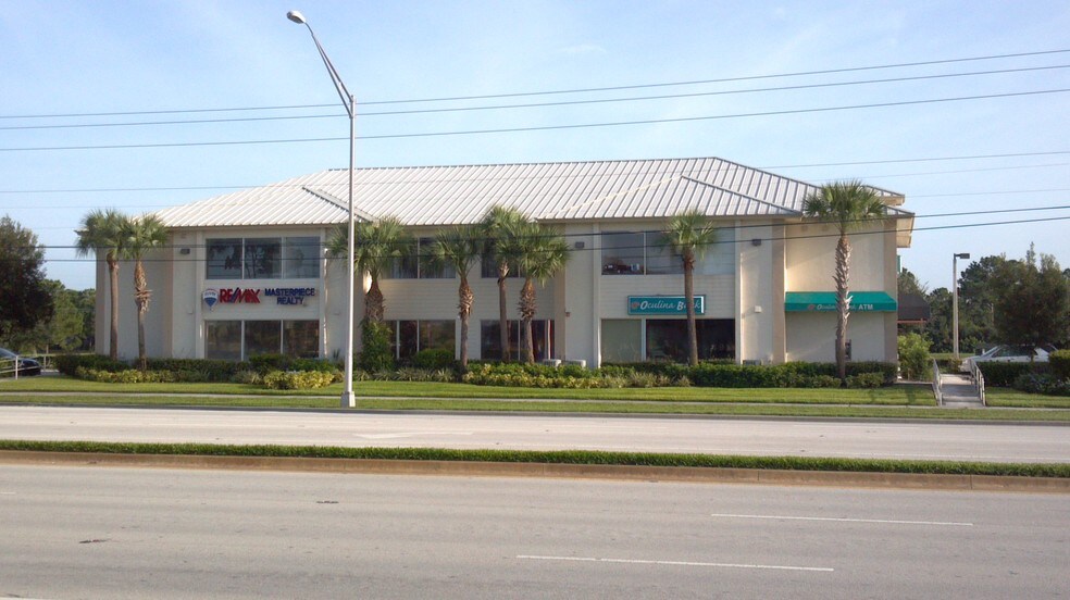 1775 SW Gatlin Blvd, Port Saint Lucie, FL à louer - Photo de l’immeuble – Image 3 sur 5