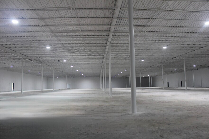 8612 State Route 61, Coal Township, PA à louer - Photo de l’immeuble – Image 1 sur 3