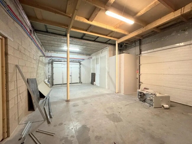 Plus de détails pour Rue Auguste Renoir, Montigny-lès-Cormeilles - Local d'activités à louer