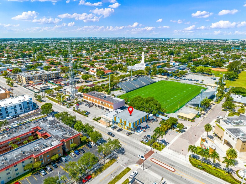 4660 Palm Ave, Hialeah, FL à vendre - Photo de l’immeuble – Image 3 sur 5