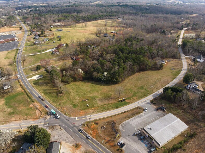 5561 Locust Hill Rd, Travelers Rest, SC à vendre - Photo de l’immeuble – Image 2 sur 4